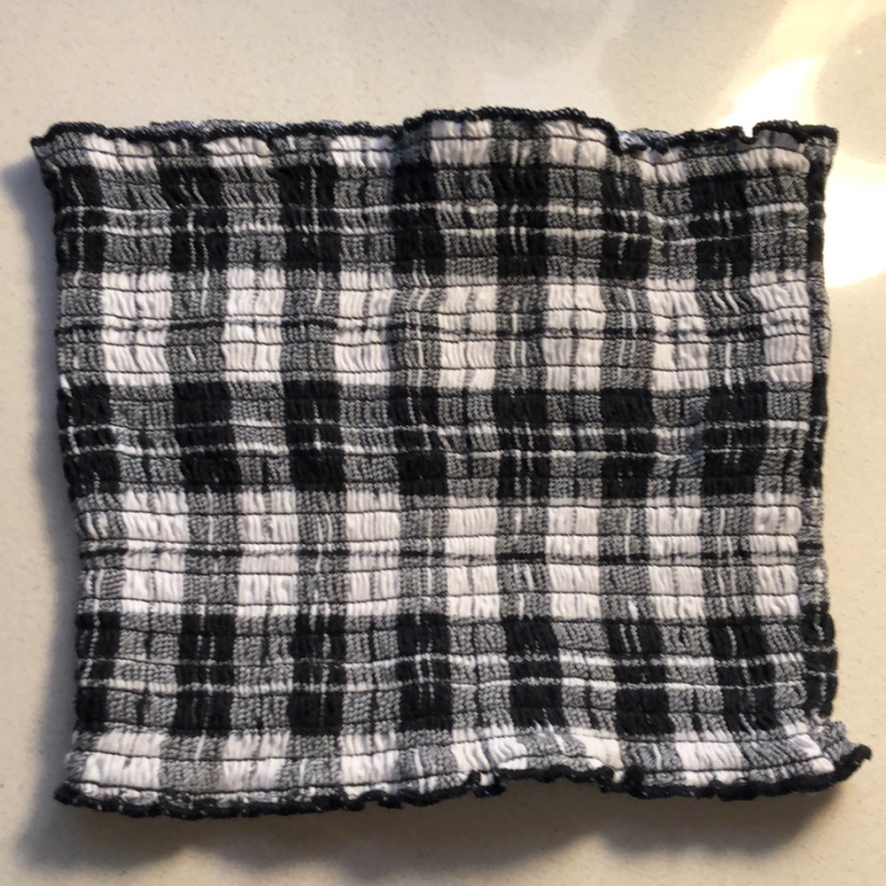 I’m selling a tube top
